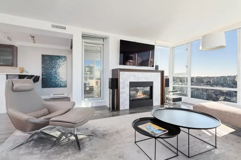 3307 1033 MARINASIDE CRESCENT - photo 4 of 35