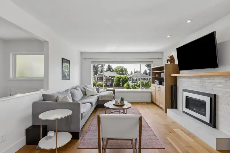 316 W 21ST STREET - photo 4 of 40