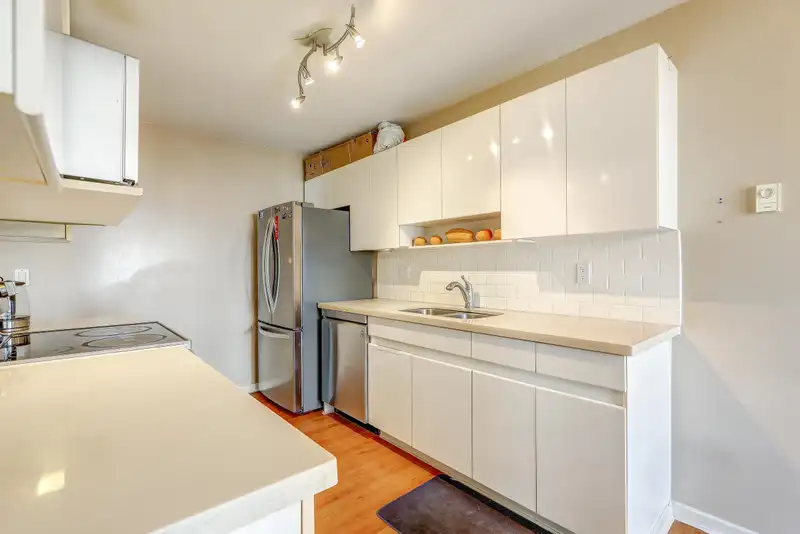 210 14980 101A AVENUE - photo 2 of 30
