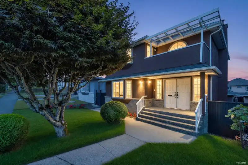 3681 SCALES PLACE - photo 1 of 25