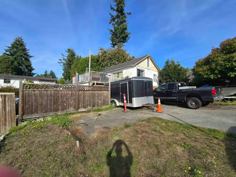 15619 VICTORIA AVENUE - photo 1 of 1