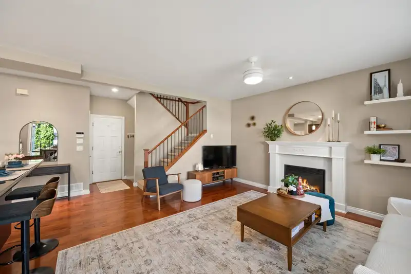 9549 218 STREET - photo 4 of 40
