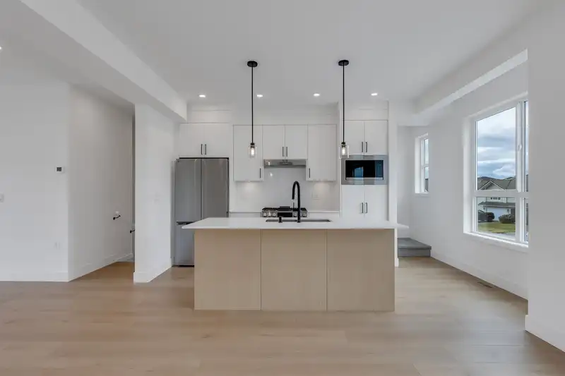 19 30501 ROBIN DRIVE - photo 1 of 24
