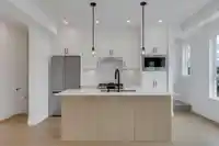 19 30501 ROBIN DRIVE - thumbnail 2