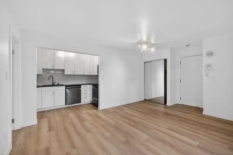 101 8645 OSLER STREET - photo 4 of 26