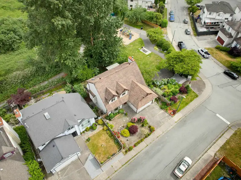 2378 MARIANA PLACE - photo 1 of 40