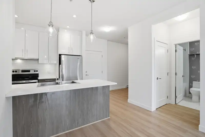 106 20829 77A AVENUE - photo 3 of 31