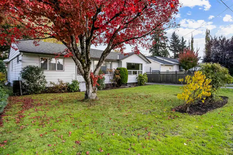 9170 HOLLY STREET - photo 1 of 30