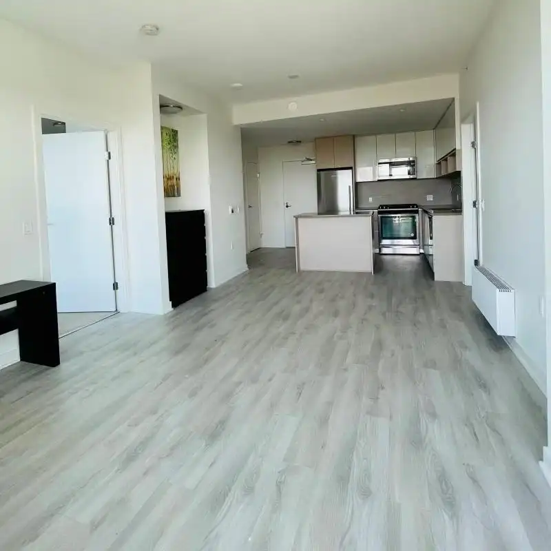 805 8850 UNIVERSITY CRESCENT - photo 4 of 8