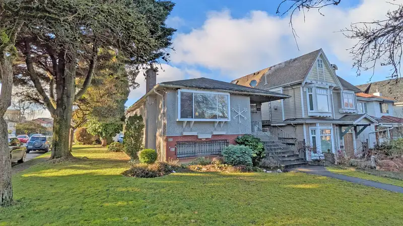 4793 COMMERCIAL STREET - photo 1 of 40