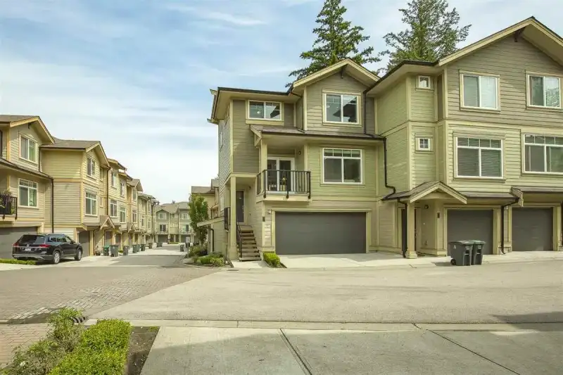 48 5957 152 STREET - photo 1 of 35