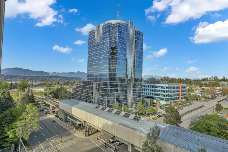 1011 10777 UNIVERSITY DRIVE - photo 2 of 17