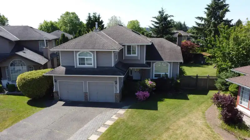 14218 86B AVENUE - photo 1 of 39