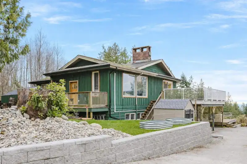 1405 VELVET ROAD - photo 3 of 32