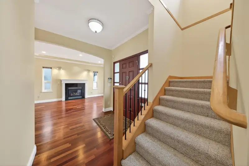 3076 E 27TH AVENUE - photo 4 of 37