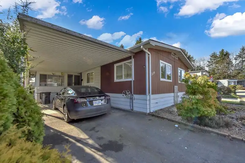 339 1840 160 STREET - photo 2 of 35