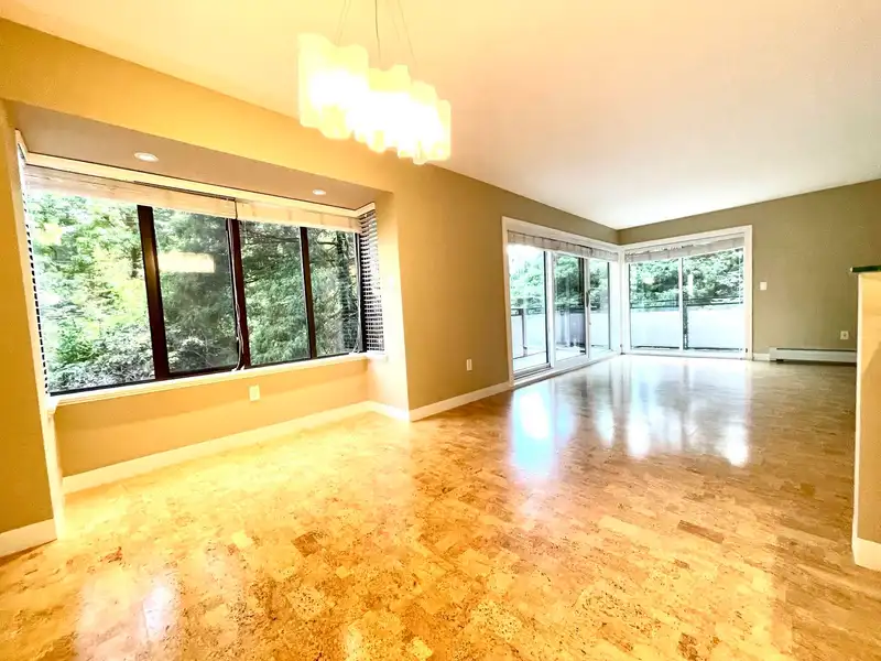404 1405 W 15TH AVENUE - photo 3 of 23