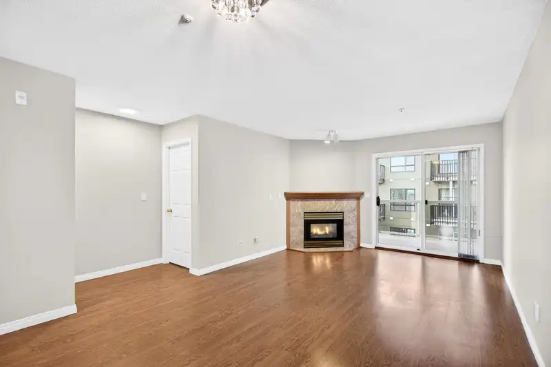 303 20240 54A AVENUE - photo 3 of 31