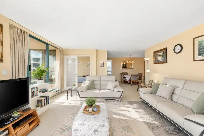 804 8831 LANSDOWNE ROAD - photo 3 of 24