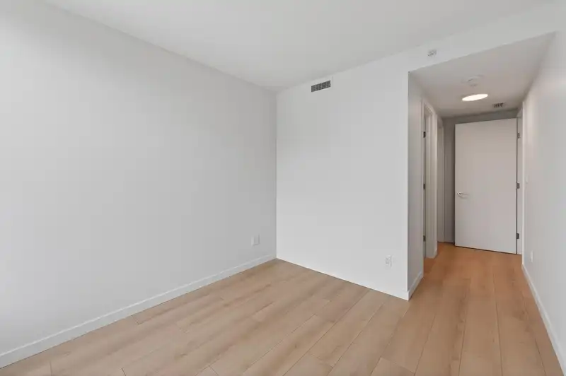 1303 311 ALDERSON AVENUE - photo 4 of 15