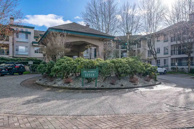 204 19528 FRASER HIGHWAY - photo 1 of 25