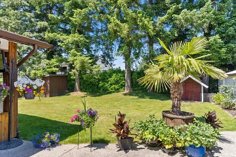 26537 28B AVENUE - photo 4 of 35