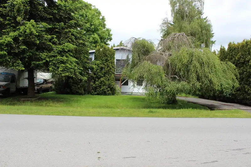 8815 COOK CRESCENT - photo 2 of 14