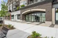 519 2493 MONTROSE AVENUE - thumbnail 2