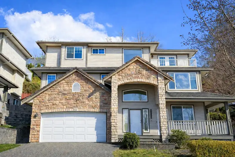 10460 SLATFORD STREET - photo 1 of 32