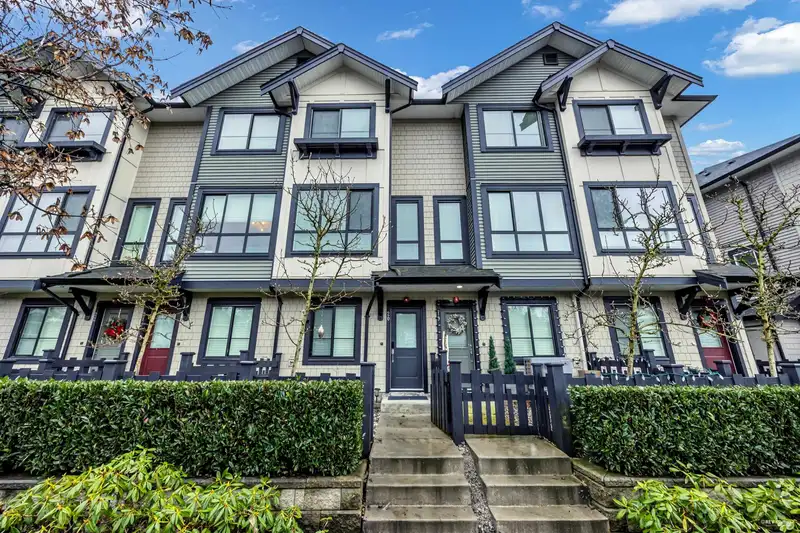 20 8570 204 STREET - photo 1 of 30