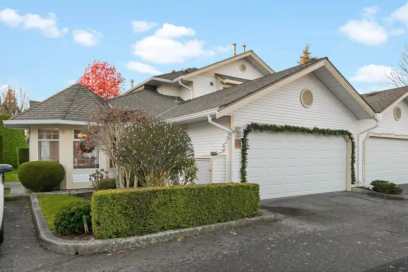 158 8737 212 STREET - photo 4 of 33