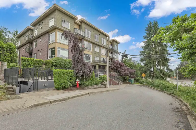302 11566 224 STREET - photo 1 of 21