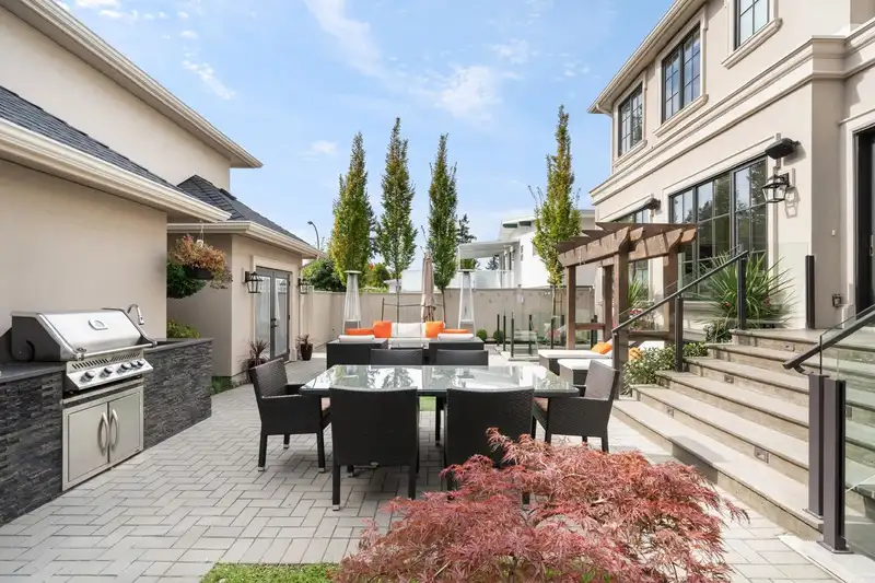 7350 KILLARNEY STREET - photo 2 of 35