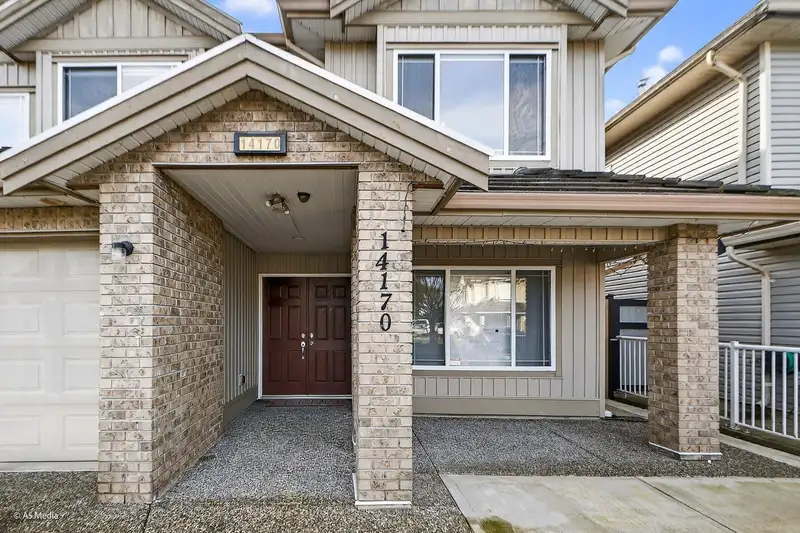 14170 65 AVENUE - photo 4 of 34