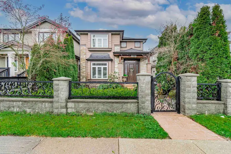 136 E 59TH AVENUE - photo 2 of 40
