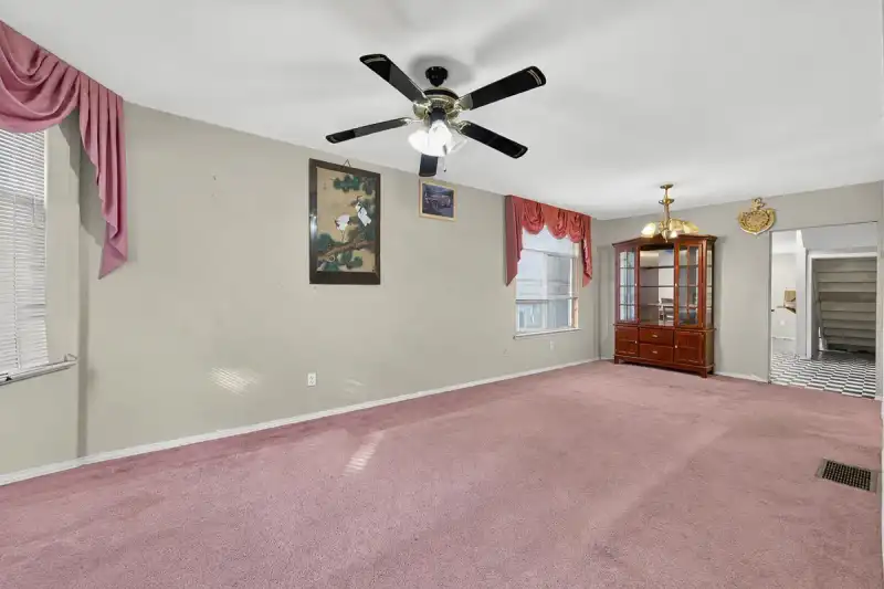 1429 E 11 AVENUE - photo 2 of 40