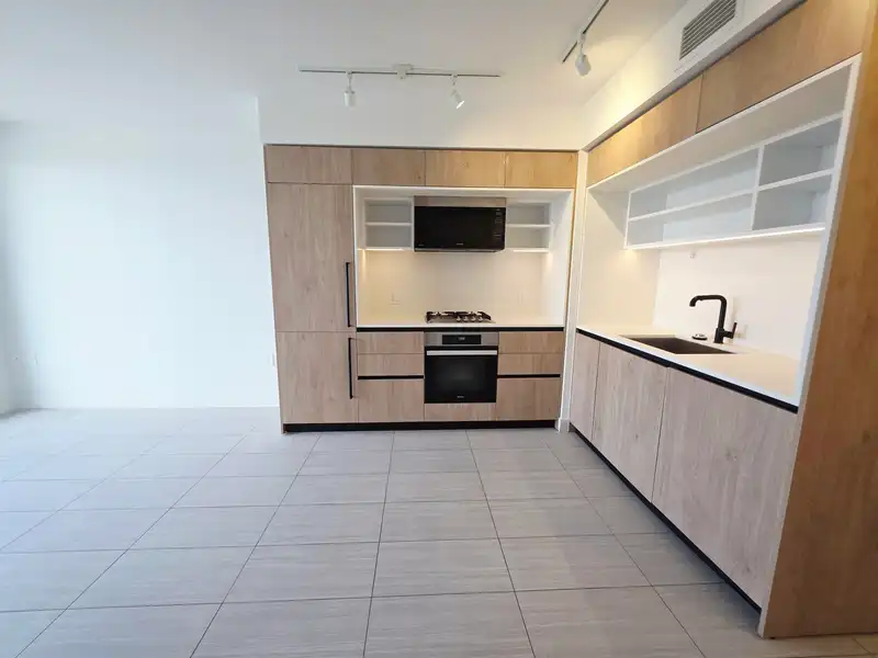 2405 5058 JOYCE STREET - photo 4 of 38