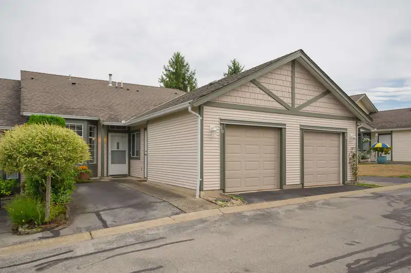 10 9012 WALNUT GROVE DRIVE - photo 2 of 40