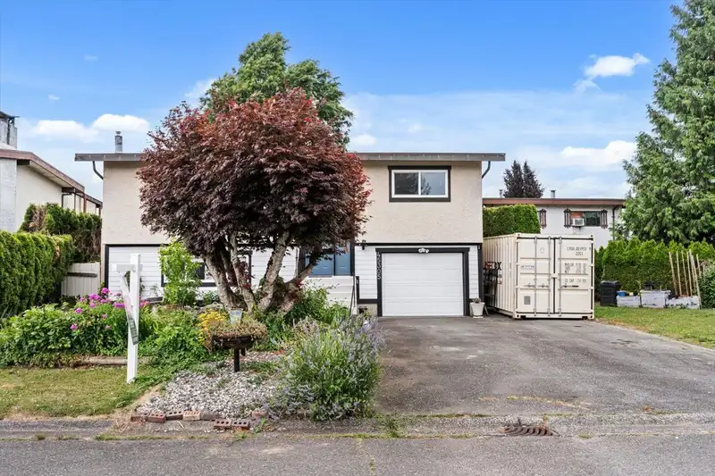 45305 PAISLEY AVENUE - photo 2 of 40