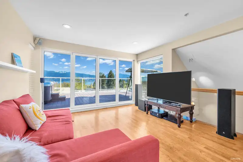 4060 W 10TH AVENUE - photo 2 of 39