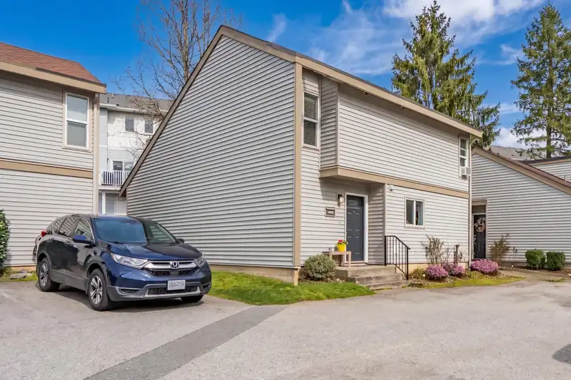 6076 W GREENSIDE DRIVE - photo 1 of 30
