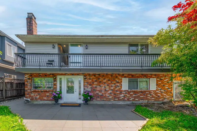 3305 WORTHINGTON DRIVE - photo 1 of 11