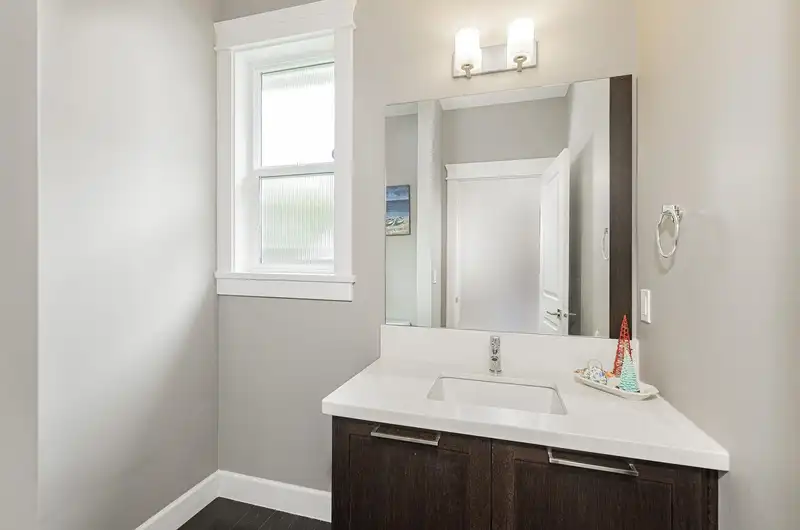 8516 205B STREET - photo 4 of 40