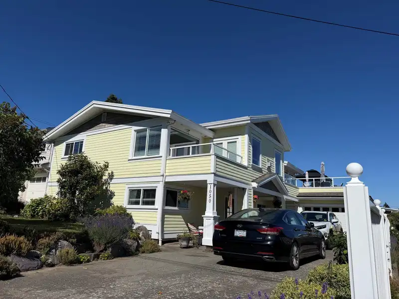 1050 PARKER STREET - photo 1 of 40