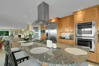 1050 PARKER STREET - thumbnail 10
