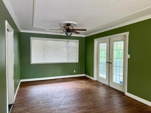 2062 PRIMROSE STREET - photo 4 of 7