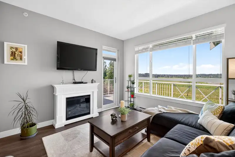 406 16380 64 AVENUE - photo 4 of 36