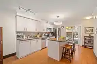 1127 ST. ANDREWS AVENUE - thumbnail 11