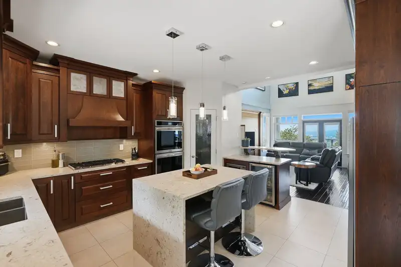 35812 WESTVIEW BOULEVARD - photo 4 of 40