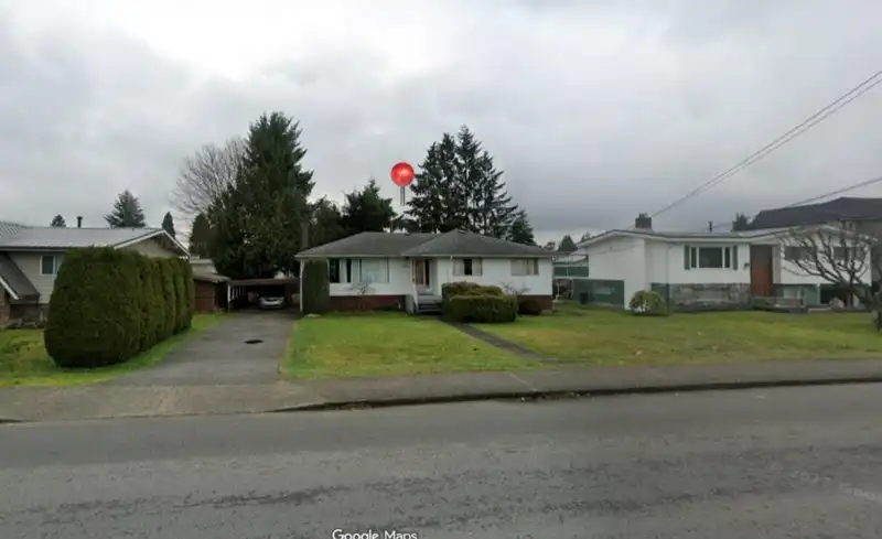 6850 HALIFAX STREET - photo 3 of 12